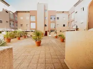 Außenansicht von Wohnung zum Verkauf in Las Palmas de Gran Canaria mit Klimaanlage, Terrasse und Möbliert