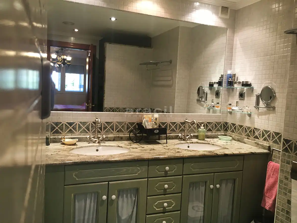 Bathroom of Flat for sale in Alcoy / Alcoi  with Air Conditioner and Terrace
