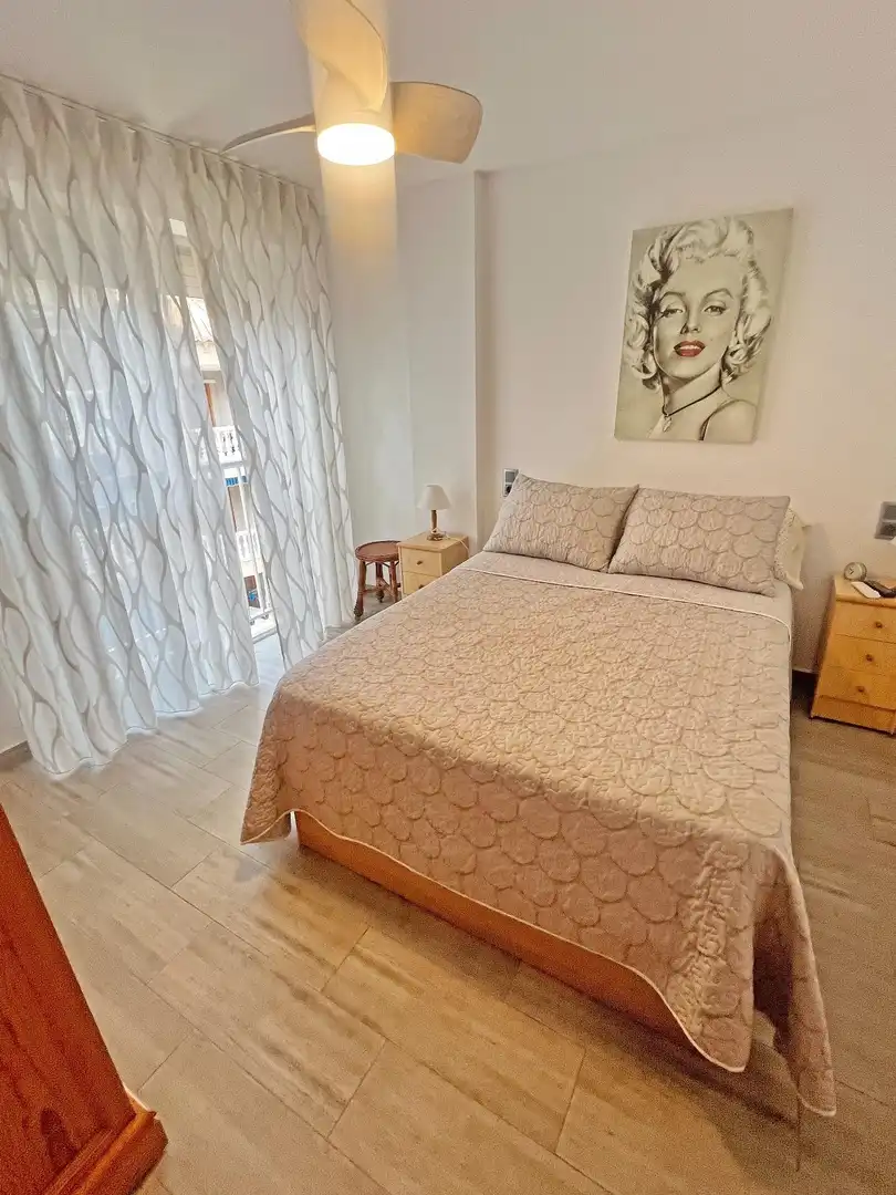 Habitación de Apartamento en venta en Guardamar del Segura con Terraza y Amueblado