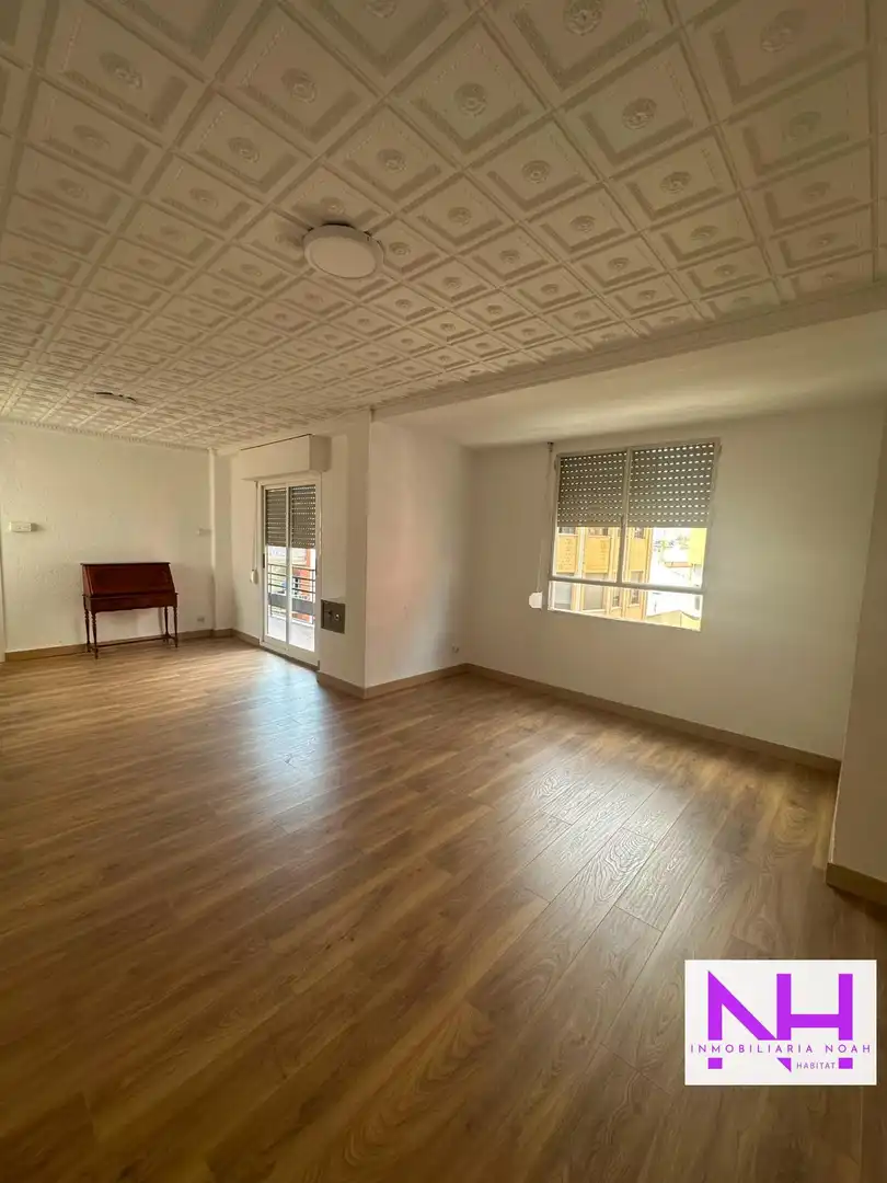 Piso con ascensor en venta en Llombai