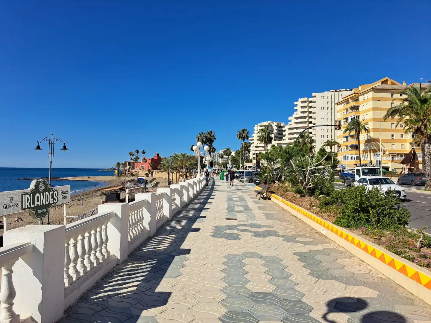 Vista exterior de Planta baja en venta en Benalmádena con Amueblado y Piscina comunitaria