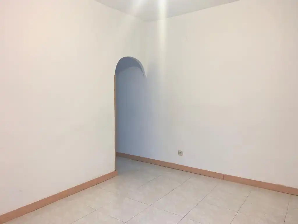 Ground floor for rent in Madrid  with Air Conditioner and Heating