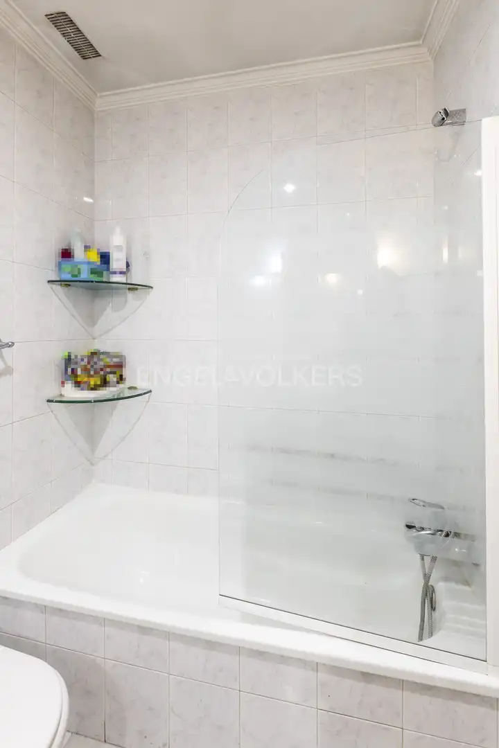 Baño de Casa o chalet en venta en Madrid con Aire acondicionado, Calefacción y Jardín privado