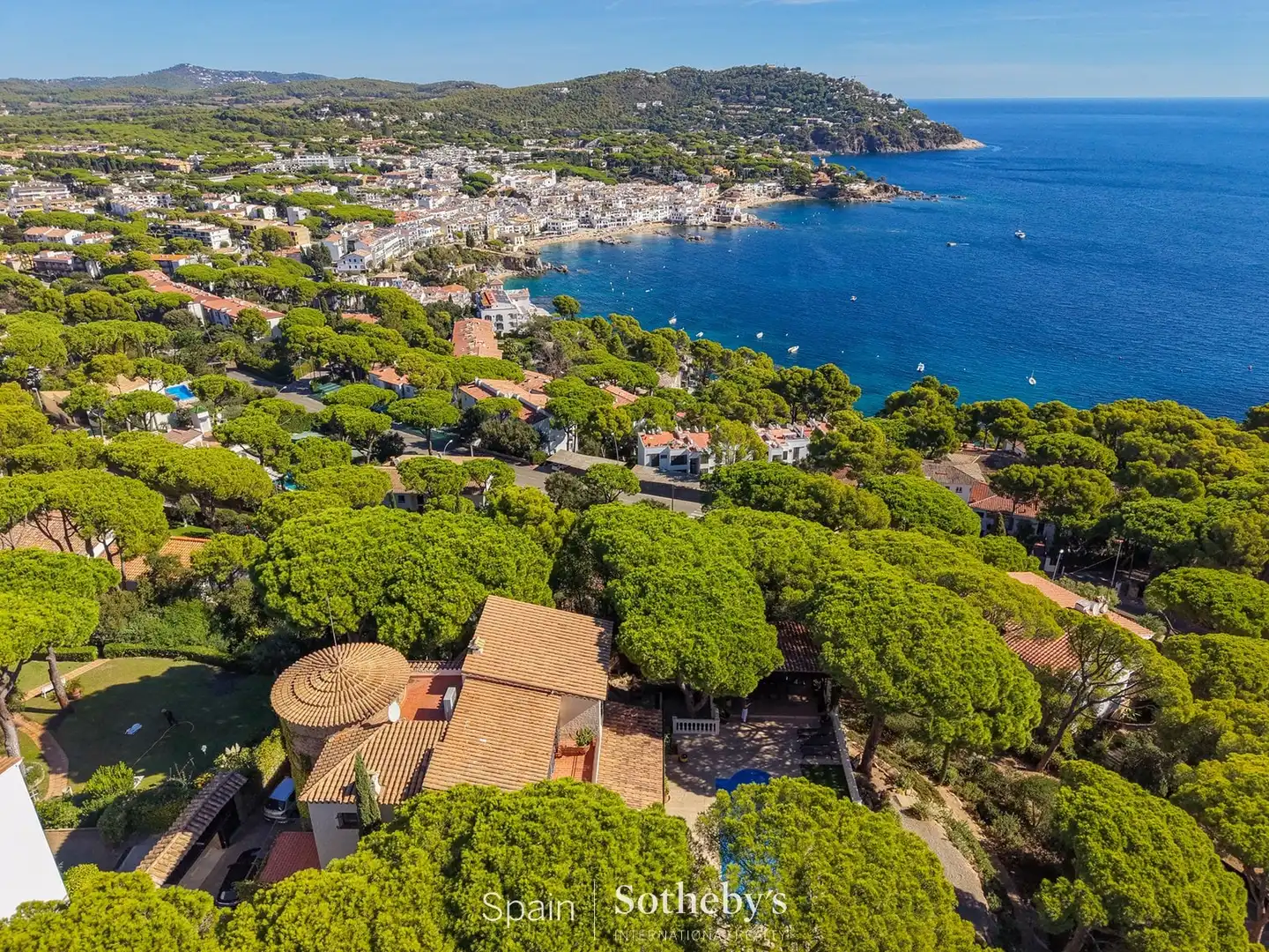 Casa amb piscina en venda a Carrer de les Canàries