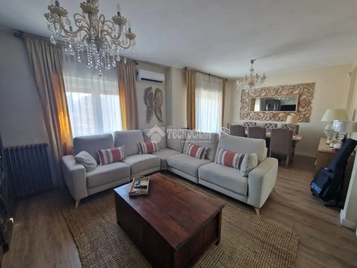 Sala de estar de Piso en venta en Palencia con Aire acondicionado, Calefacción y Parquet