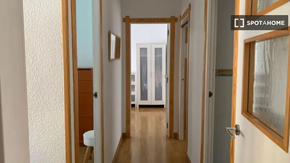Piso de alquiler en Alicante / Alacant con Aire acondicionado, Calefacción y Amueblado