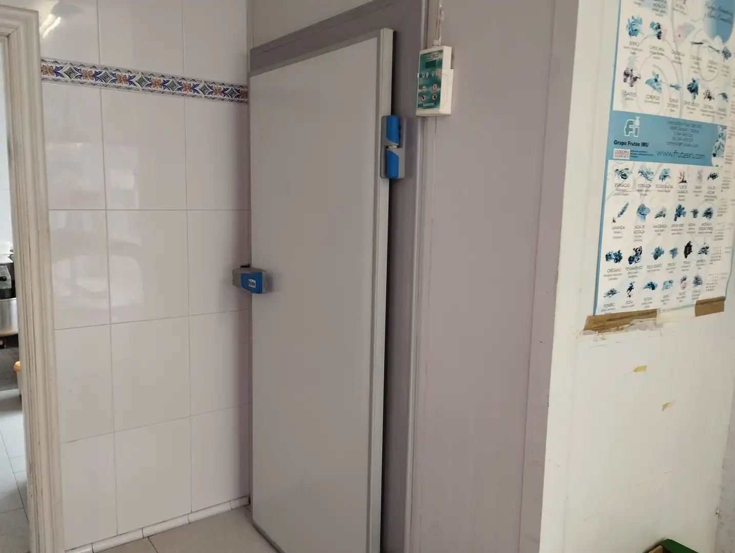 Bathroom of Commercial properties for sale in Abanto y Ciérvana-Abanto Zierbena