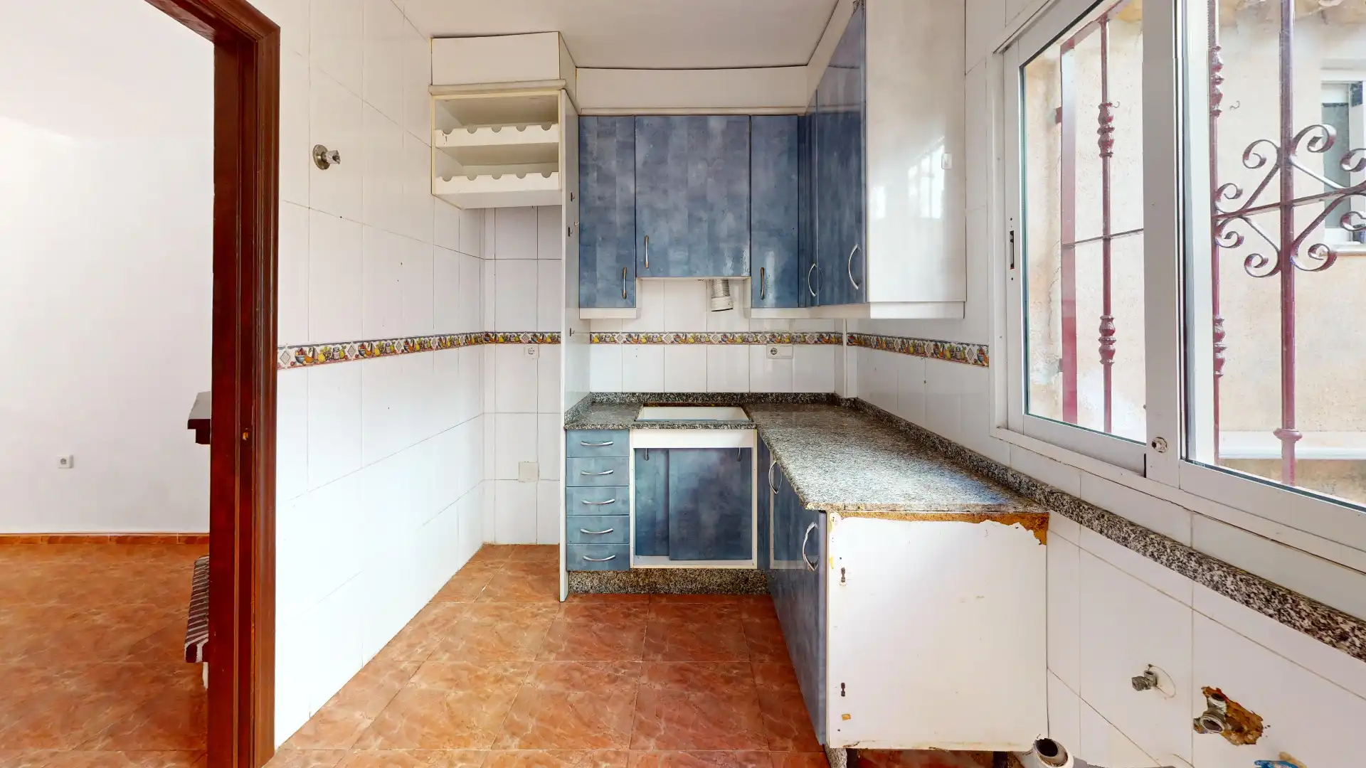 Cuina de Casa adosada en venda en Orihuela amb Jardí privat, Terrassa i Balcó