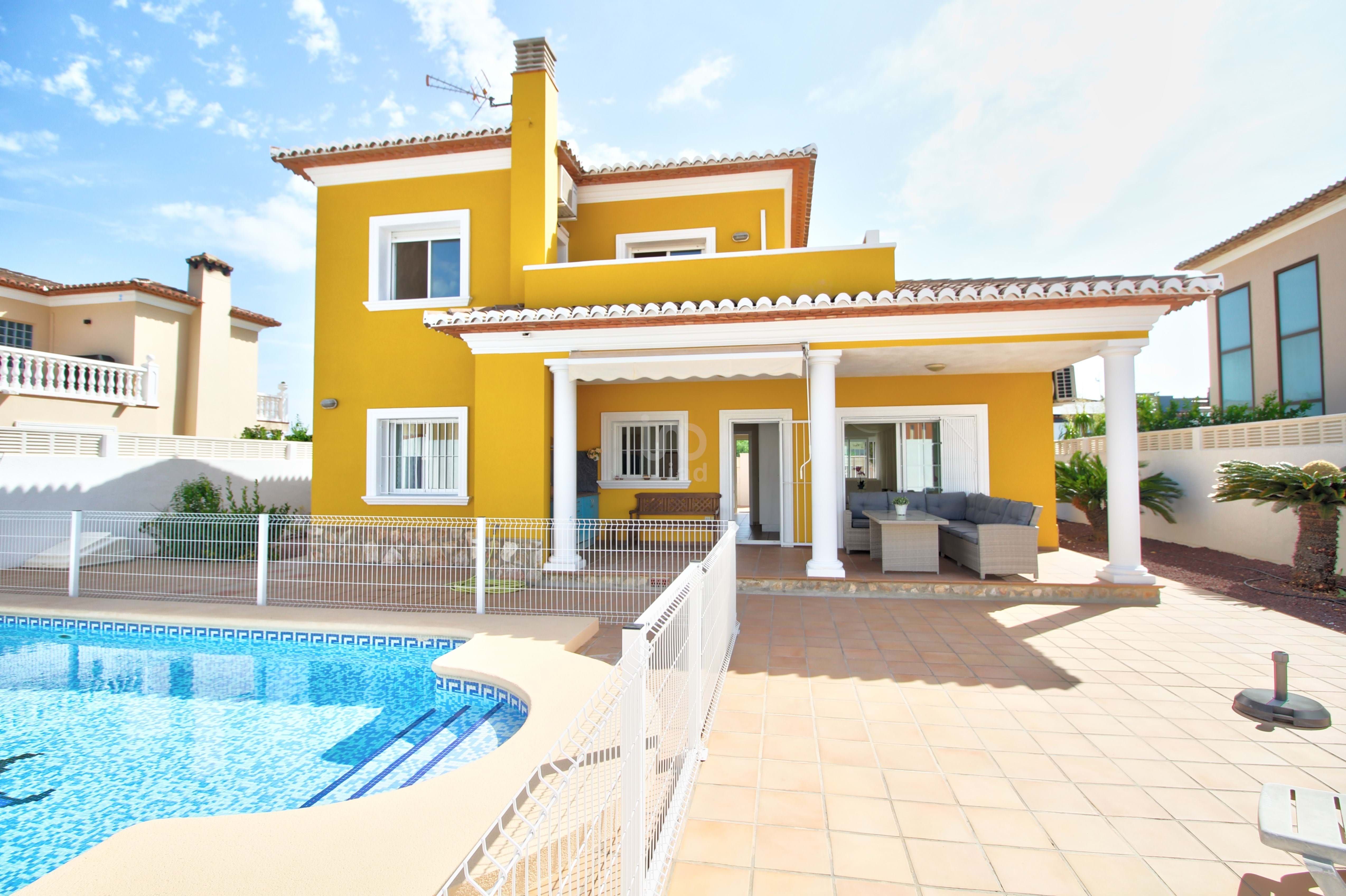 Exterior view of House or chalet for sale in Ondara  with Air Conditioner, Heating and Terrace