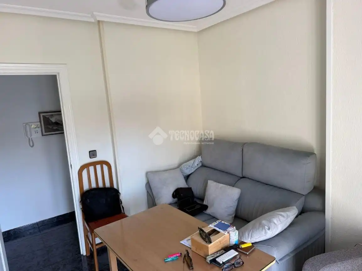 Sala d'estar de Pis en venda en Jaén amb Aire condicionat, Moblat i Balcó
