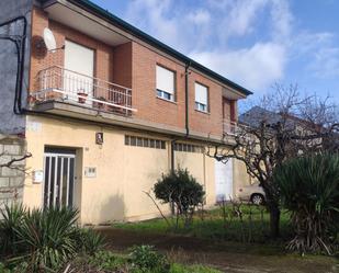 Vista exterior de Finca rústica en venda en Ponferrada amb Calefacció i Balcó