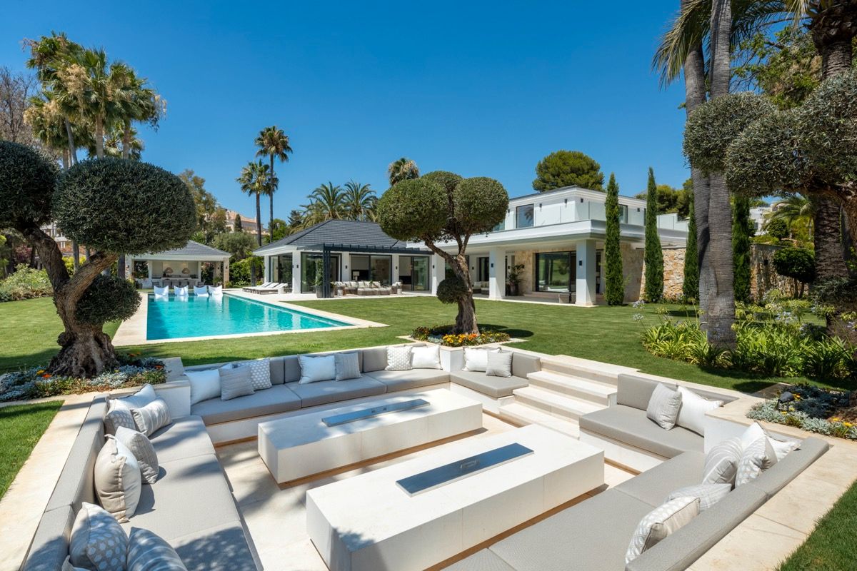 Garden of House or chalet for sale in Marbella  with Air Conditioner, Heating and Private garden