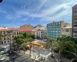 Vista exterior de Apartament en venda en Alicante / Alacant amb Terrassa, Balcó i Alarma