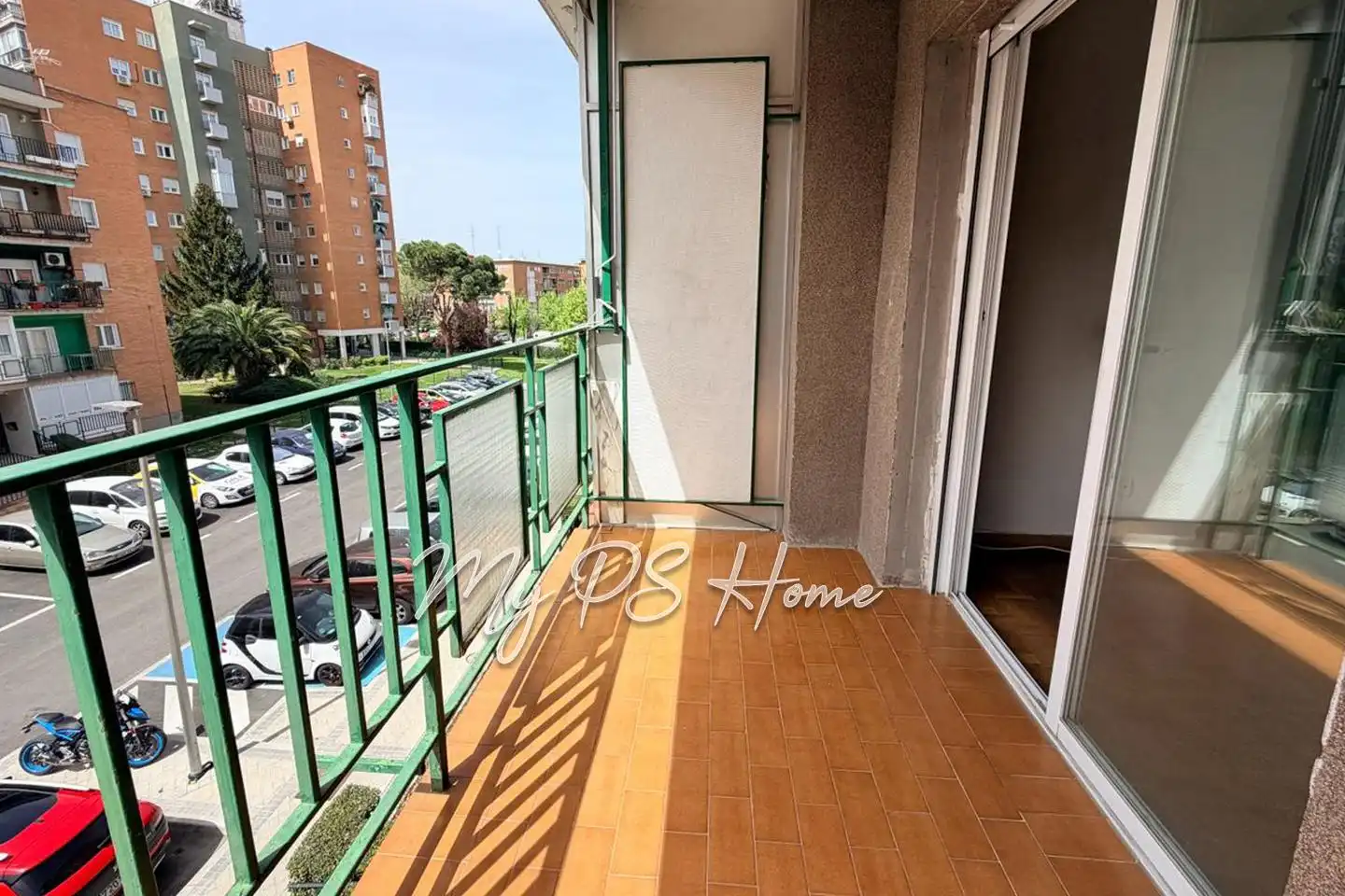 Balcony of Flat for sale in  Madrid Capital  with Heating, Parquet flooring and Terrace