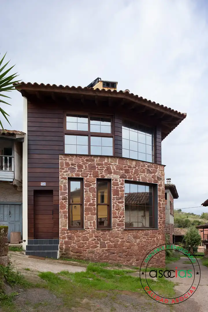 Vista exterior de Casa o xalet en venda en Villaviciosa amb Calefacció i Traster
