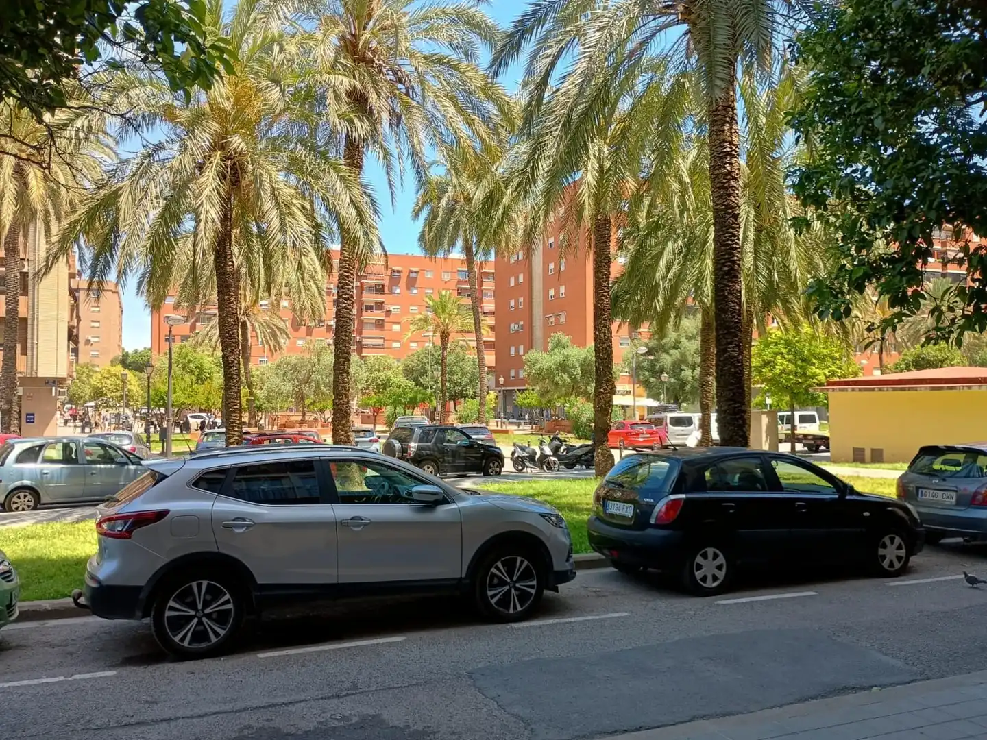 Exterior view of Flat for sale in Valencia  with Air Conditioner and Heating