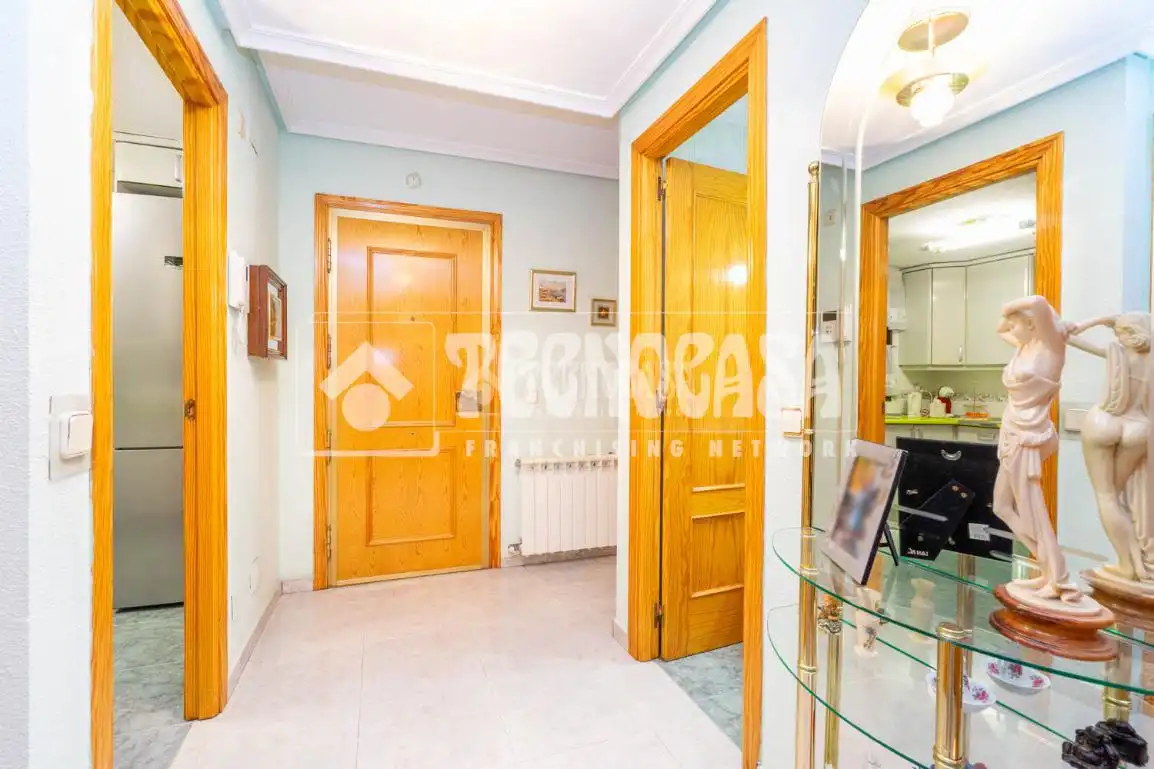 Casa adosada en venta en Colmenar Viejo con Calefacción, Jardín privado y Terraza