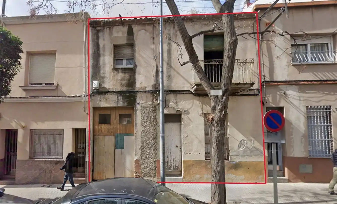 Außenansicht von Residential zum Verkauf in Terrassa