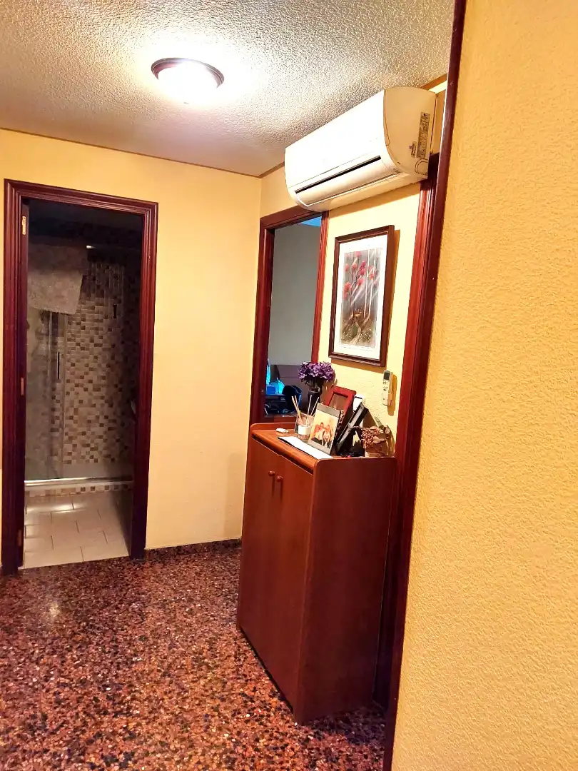 Piso en venta en Valencia con Aire acondicionado, Horno y Balcón