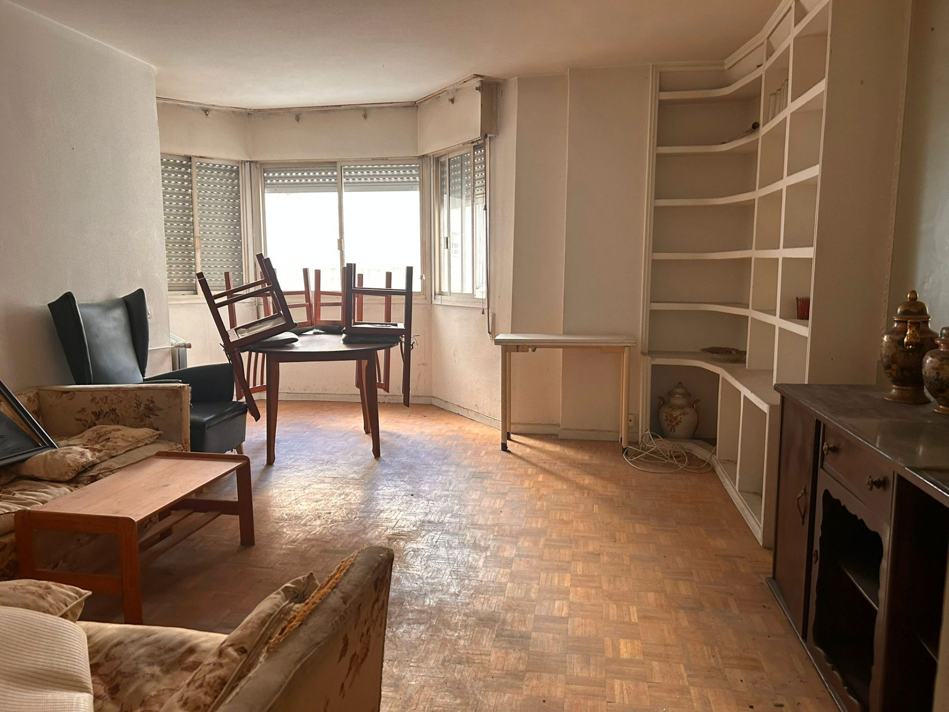 Living room of Flat for sale in Santiago de Compostela   with Furnished