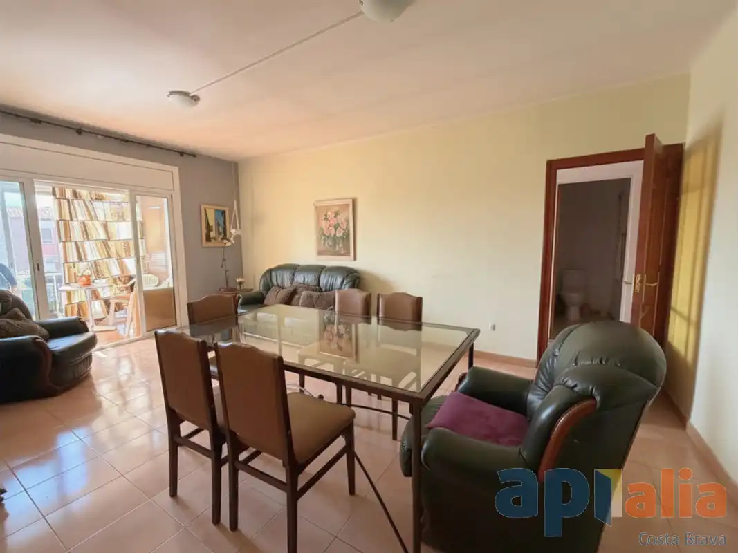 Flat with terrace for sale in Carrer de la Sala 28, imagen 2