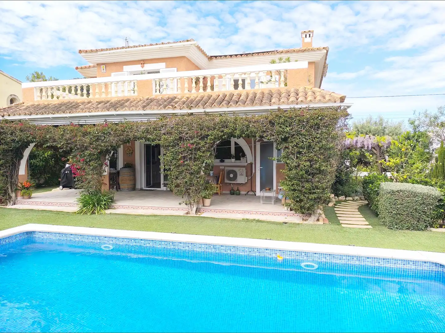 Chalet con piscina en venta en El Toro, imagen 2