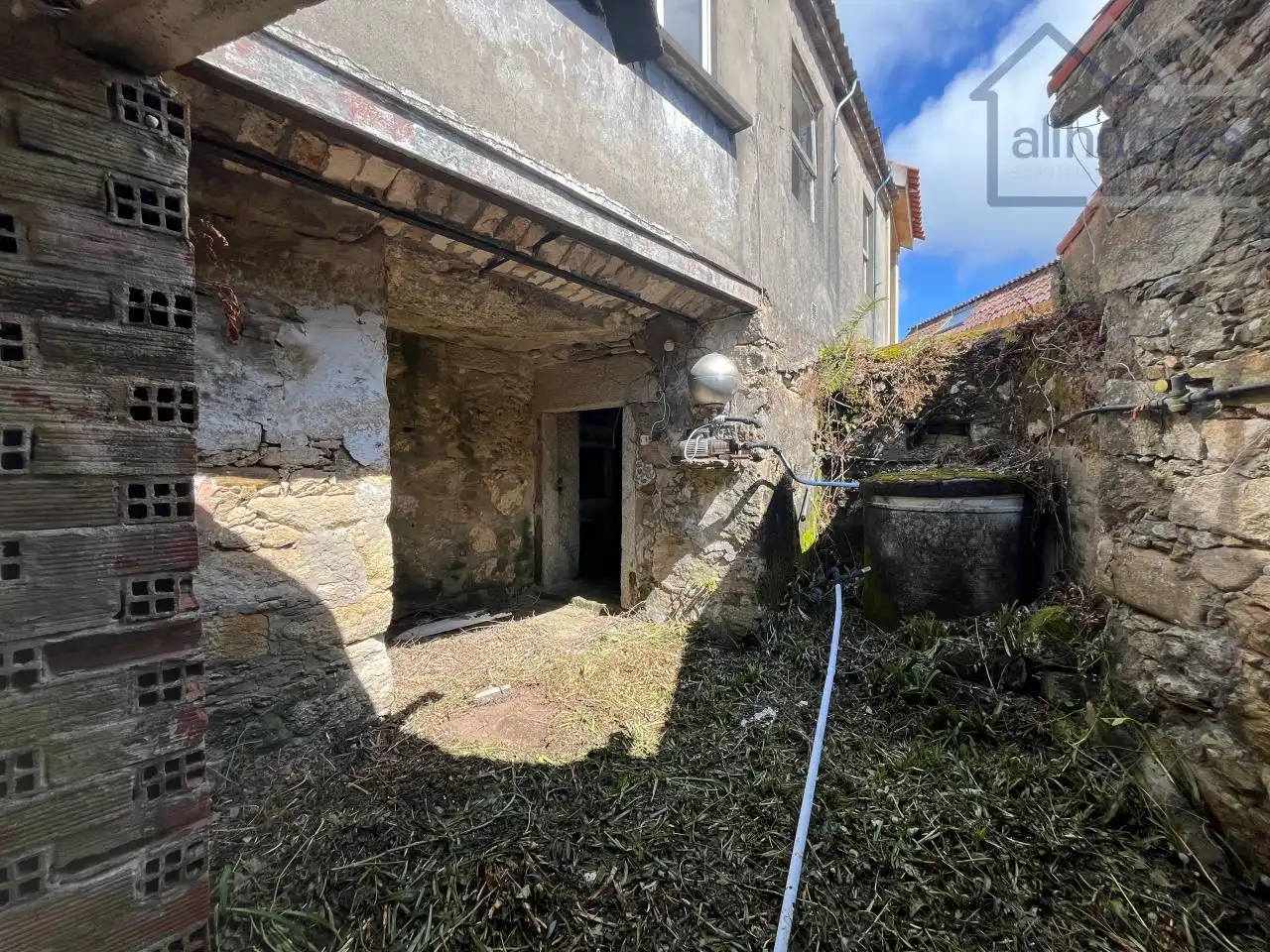 Vista exterior de Finca rústica en venda en A Guarda   amb Jardí privat i Traster