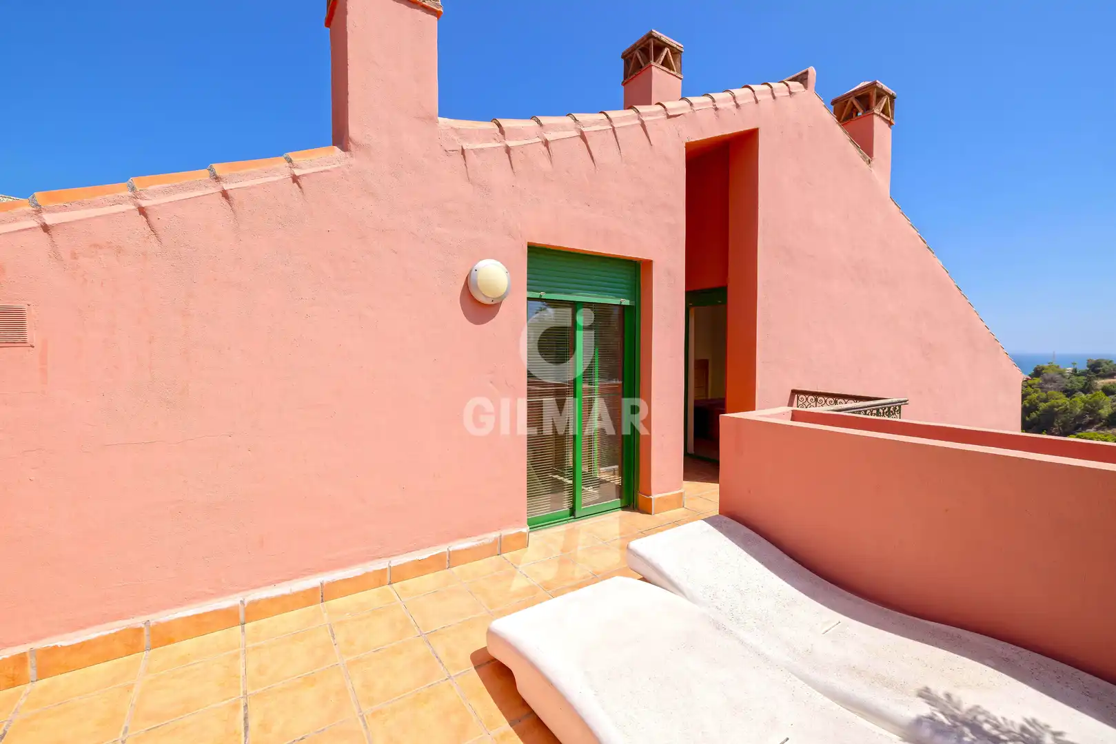 Vista exterior de Dúplex en venta en Fuengirola con Calefacción, Trastero y Piscina