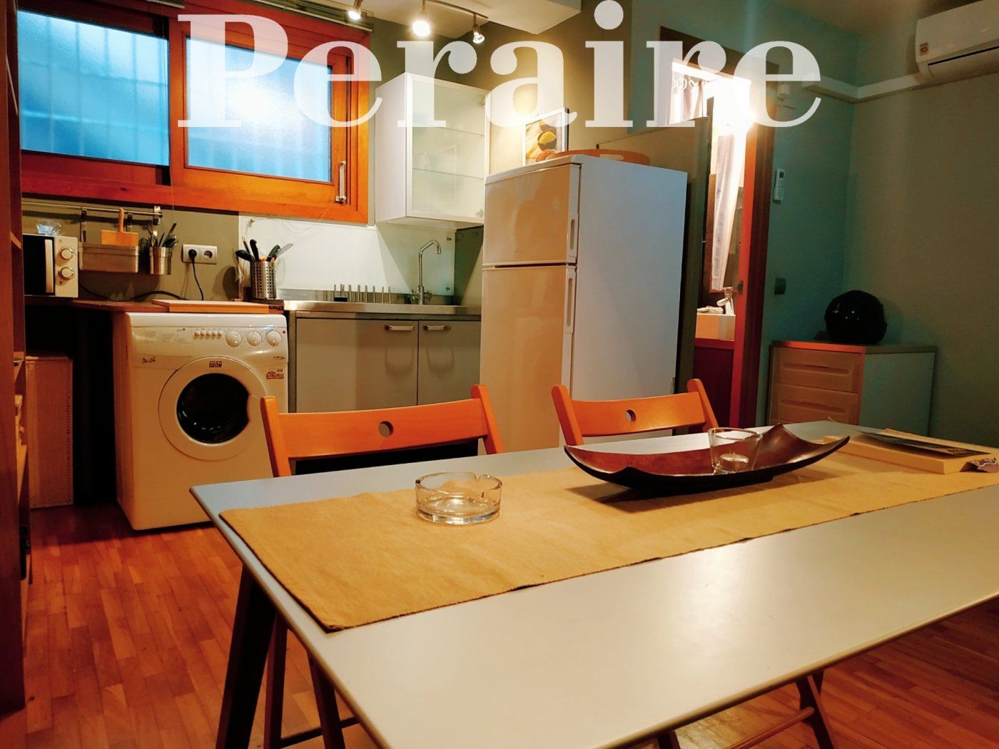 Kitchen of Study to rent in  Barcelona Capital  with Air Conditioner, Heating and Parquet flooring