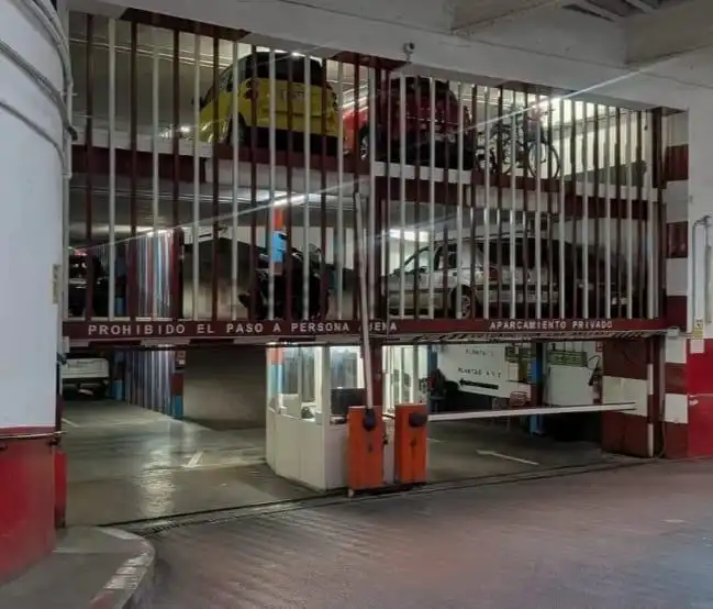 Parkplatz von Garage zum Verkauf in Valencia