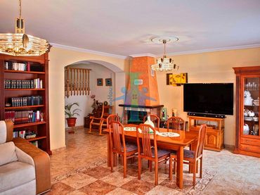 Doppelhaushälfte mit Balkon zum Verkauf in San Pablo