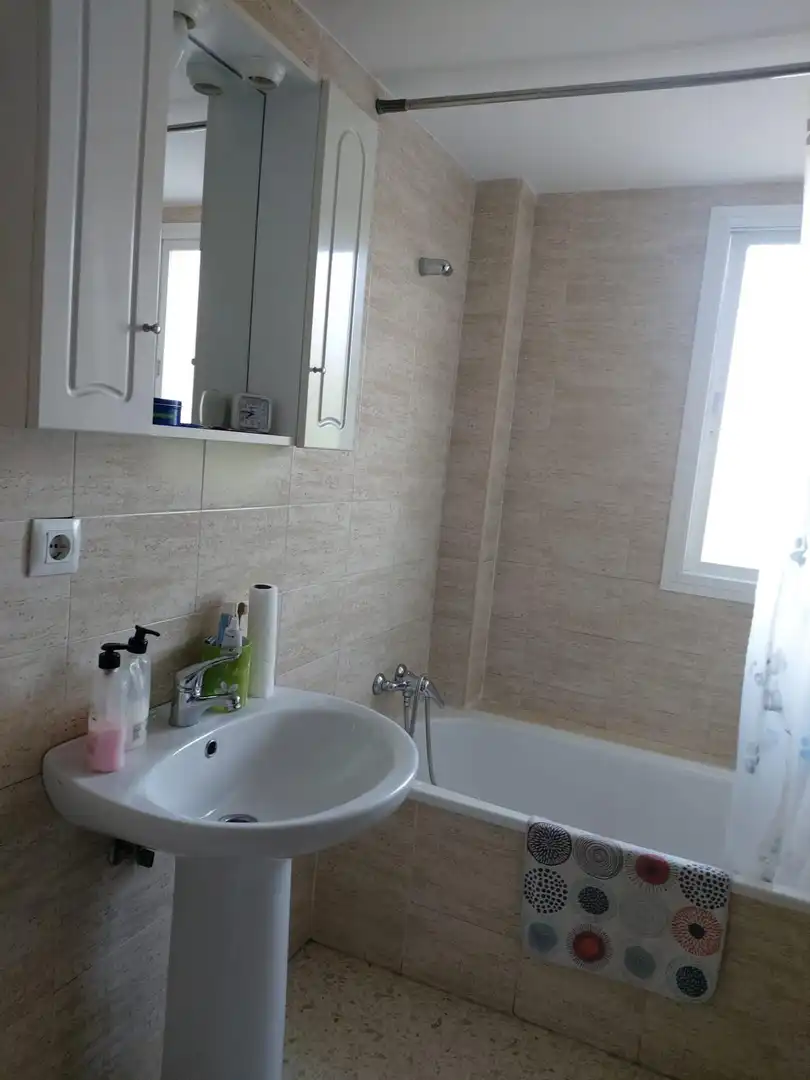 Badezimmer von Wohnung zum Verkauf in Utrera mit Klimaanlage, Abstellraum und Möbliert