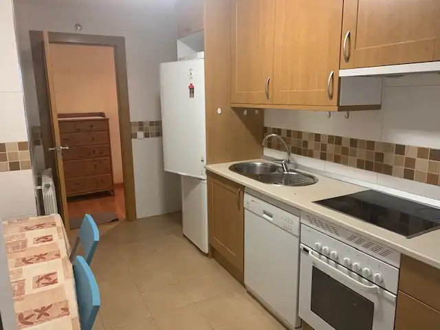 Cocina de Piso de alquiler en Puertollano con Aire acondicionado, Calefacción y Amueblado