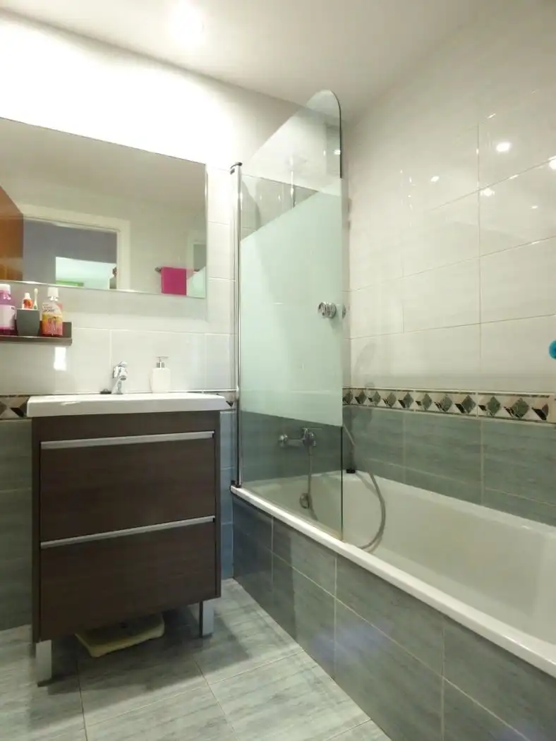 Baño de Piso en venta en Salt con Aire acondicionado, Calefacción y Terraza