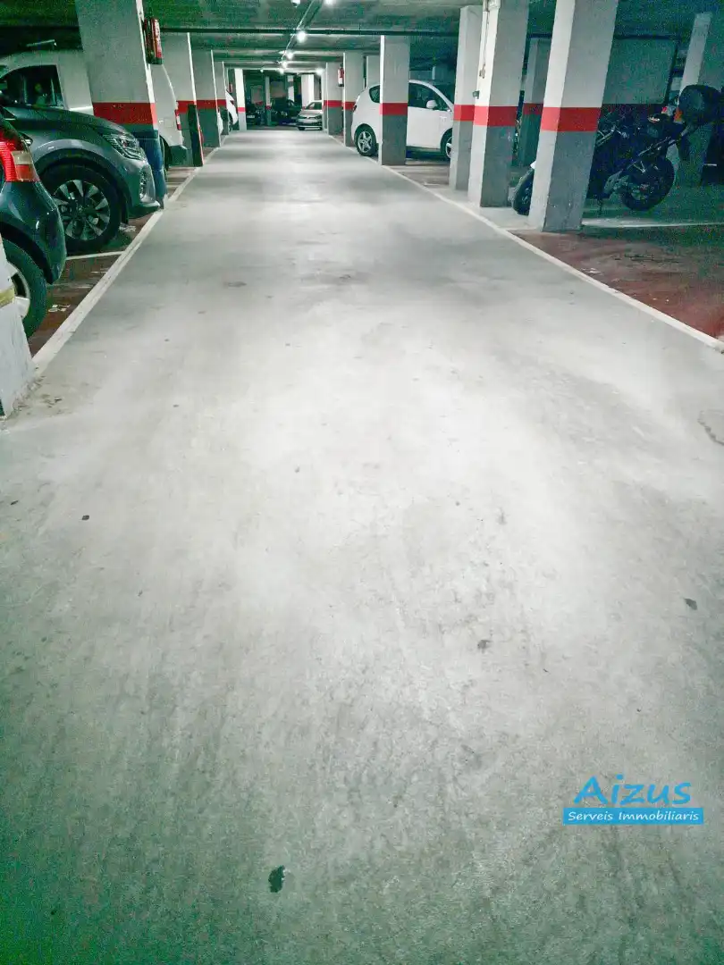 Einzelparkplatz zum Verkauf in Zona Industrial