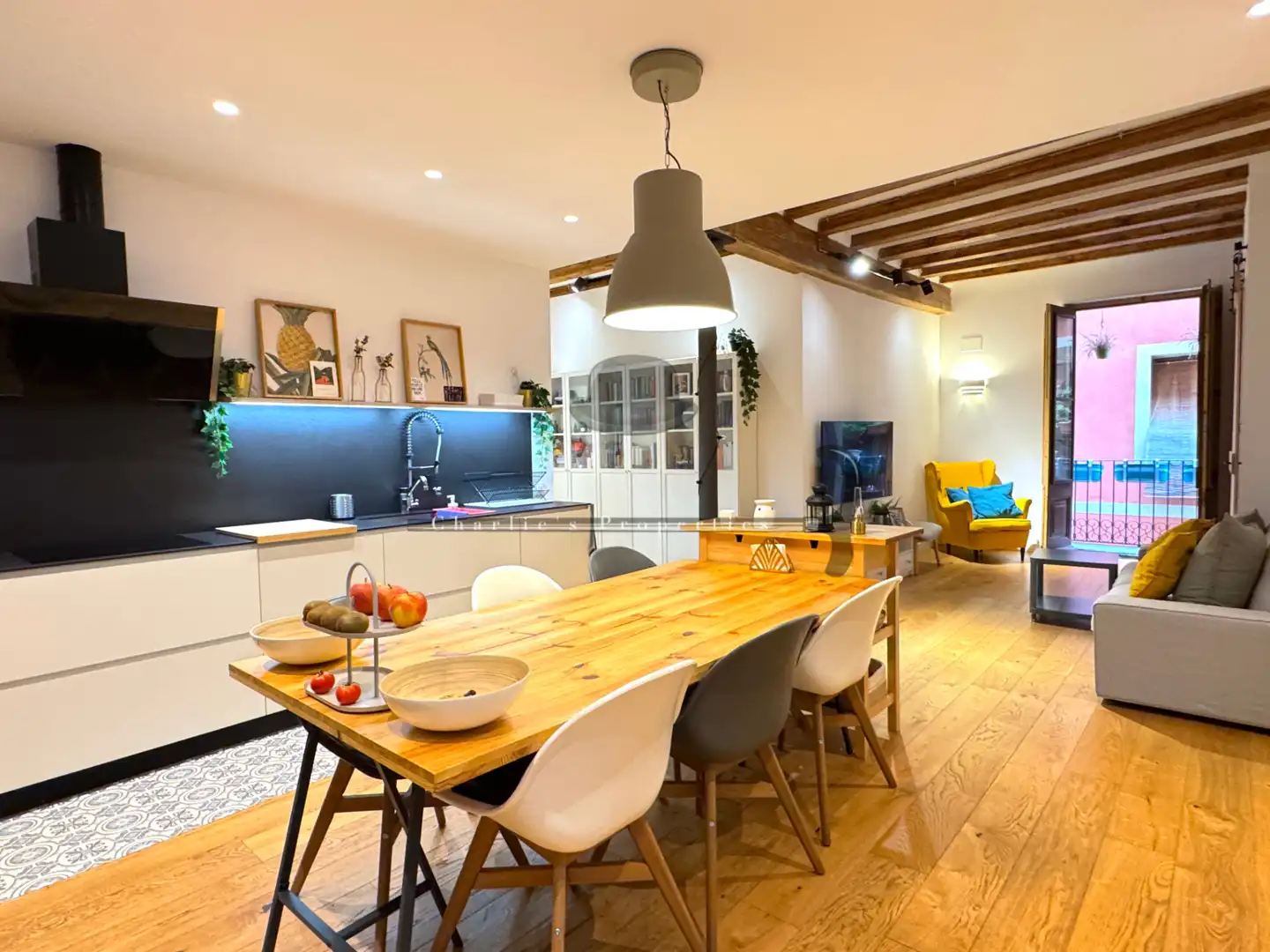 Cuina de Apartament en venda en Barcelona amb Aire condicionat, Calefacció i Parquet