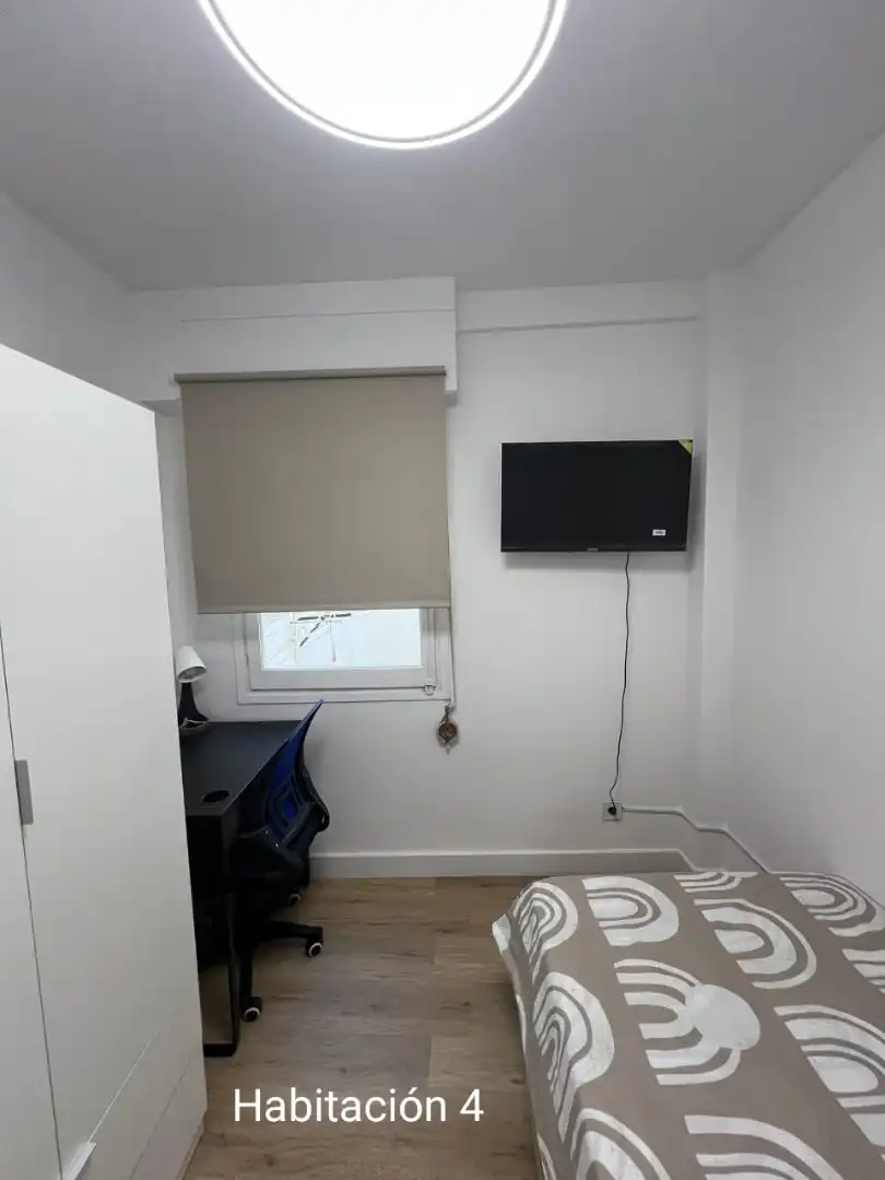 Habitación en Avenida del Padre Esplá, Pla de Bon Repós