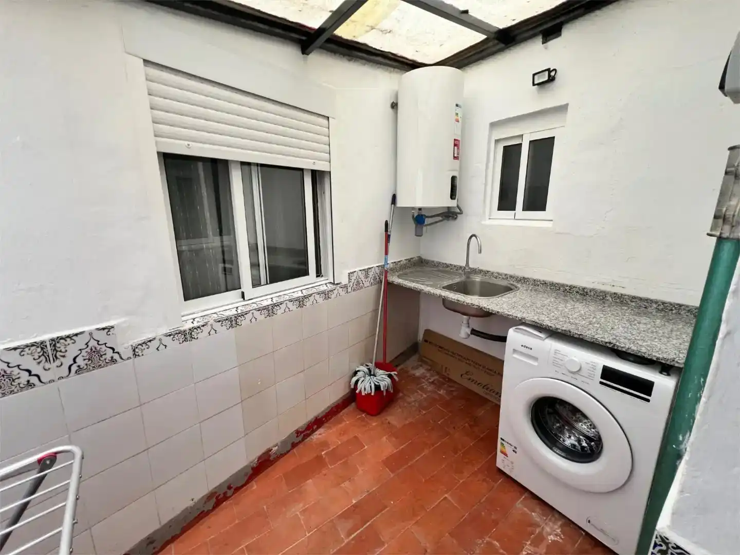Küche von Wohnung zur Miete in Xirivella mit Möbliert, Waschmaschine und Mikrowelle