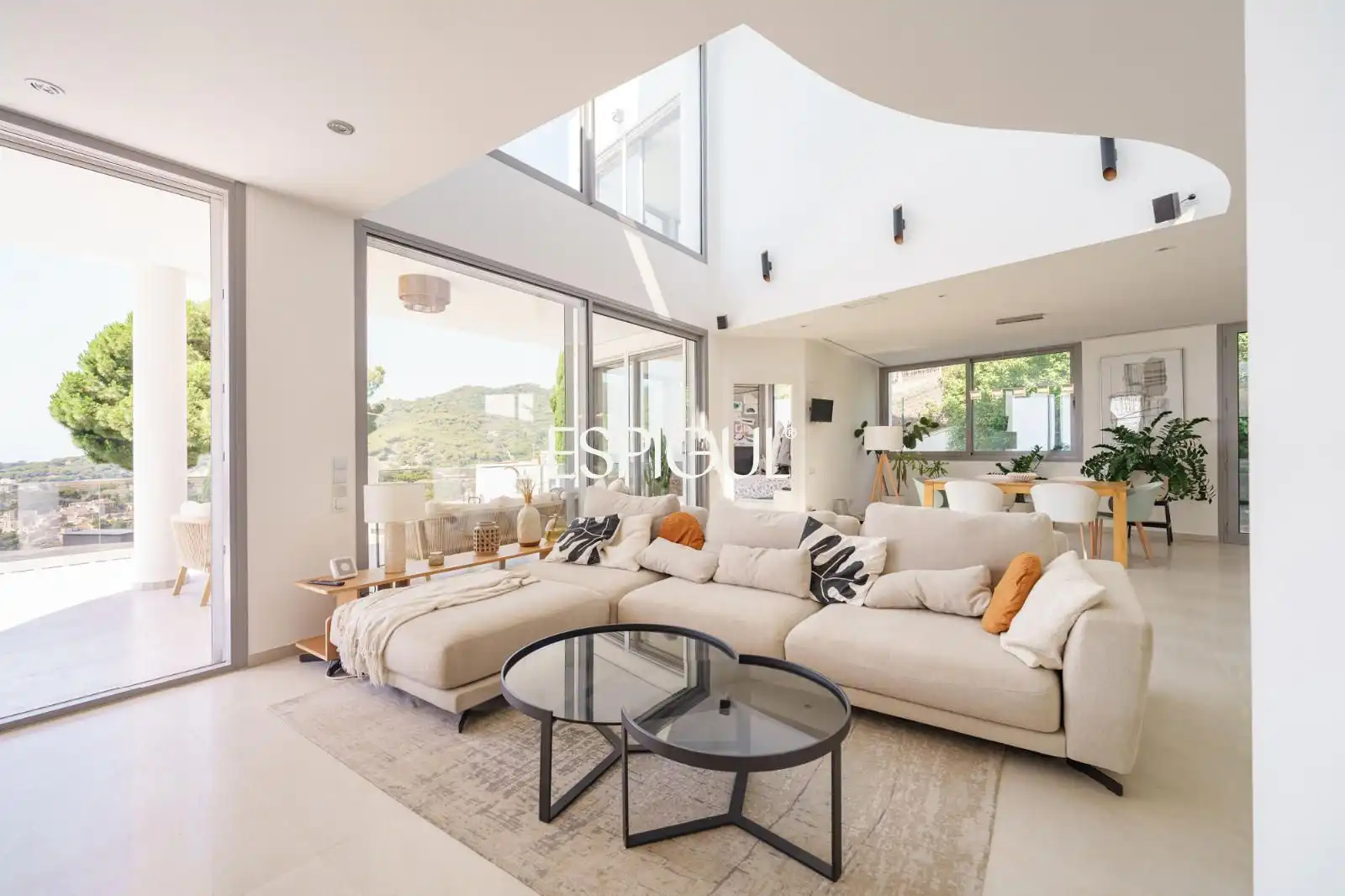 Sala de estar de Casa o chalet en venta en Vilassar de Dalt con Aire acondicionado, Calefacción y Jardín privado