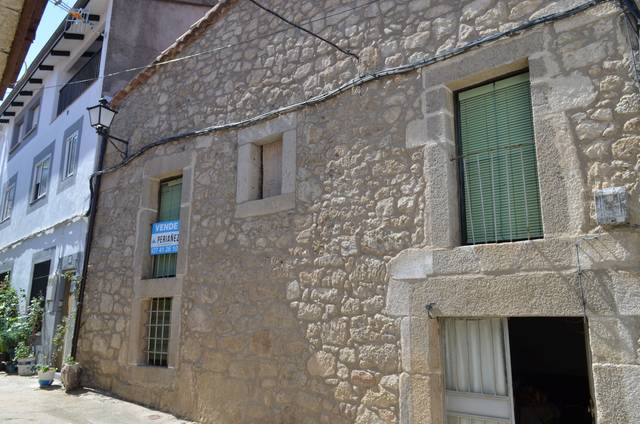 Casa-chalet en Venta en N/A en Cabezabellosa