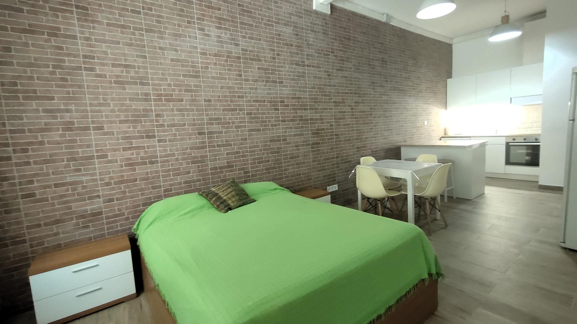 Bedroom of Study to rent in L'Hospitalet de Llobregat  with Parquet flooring