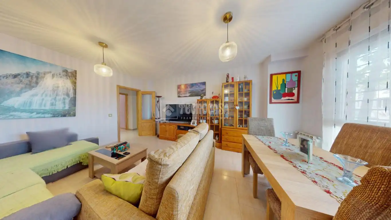 Sala de estar de Piso en venta en Azuqueca de Henares con Calefacción