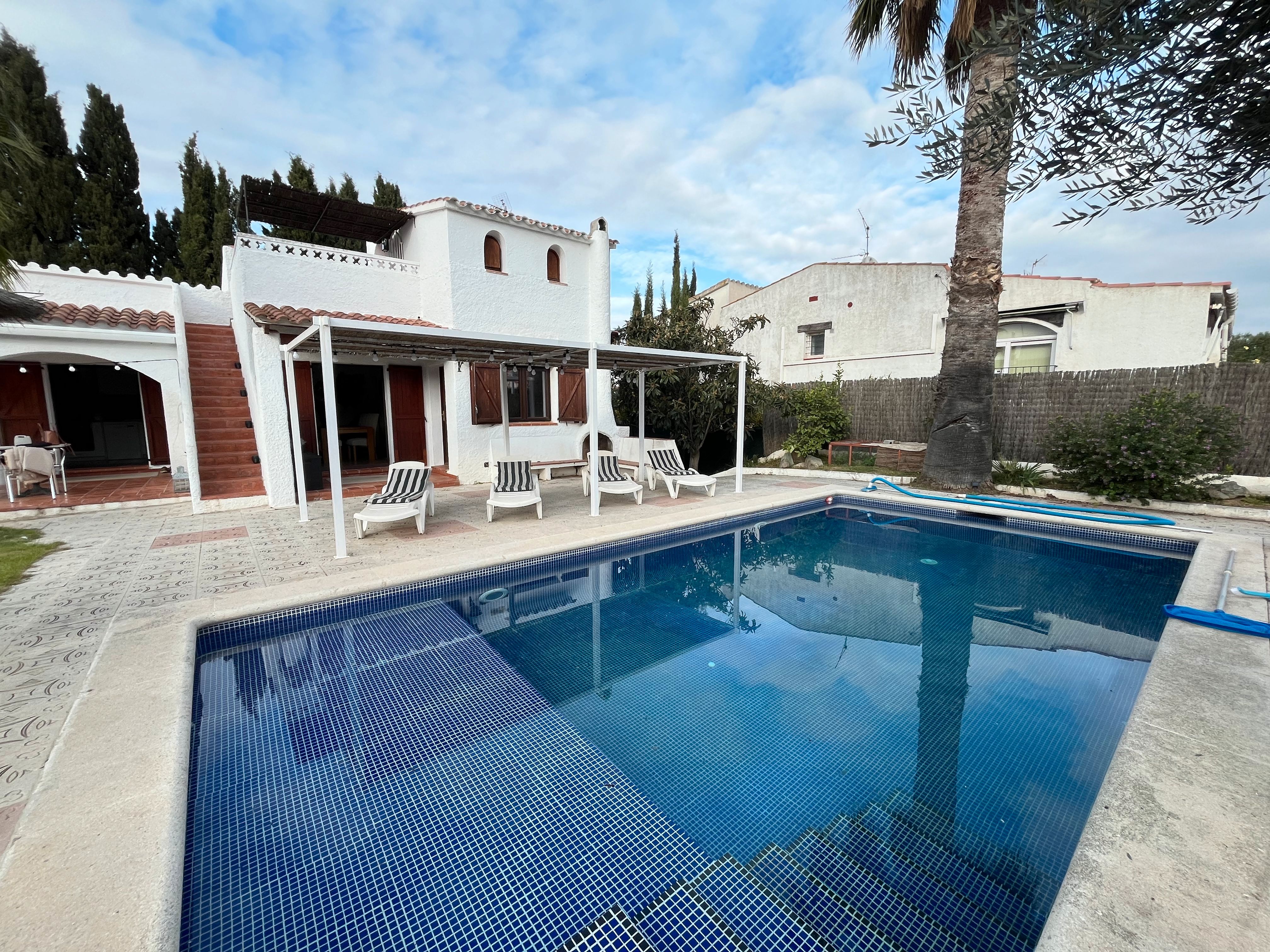 Casa o chalet en venta en Carrer Mare de la Font/castellonou, 51, Castelló d'Empúries