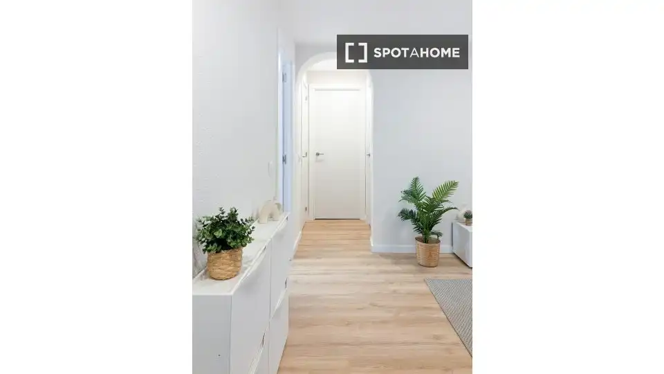 Room in Tres Olivos - Valverde