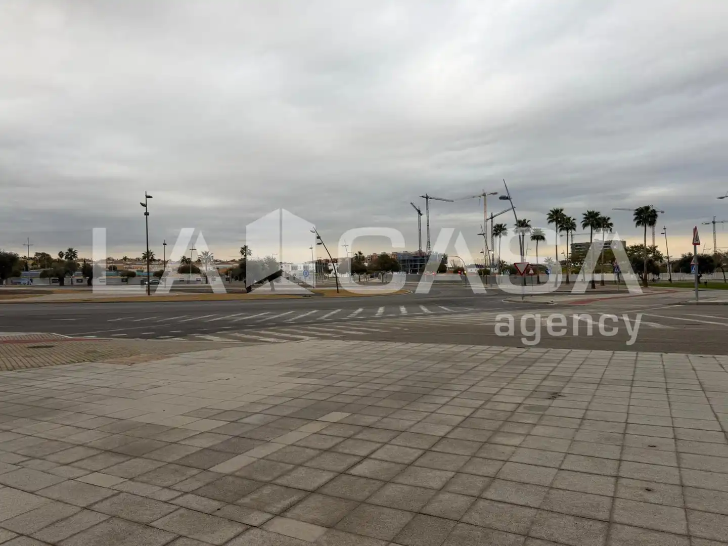 Vista exterior de Piso en venta en Dos Hermanas con Aire acondicionado, Terraza y Trastero