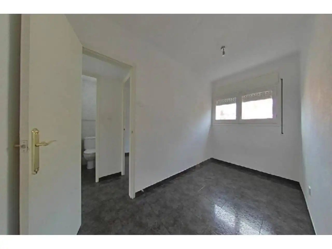 Schlafzimmer von Wohnung zum Verkauf in Sabadell mit Balkon