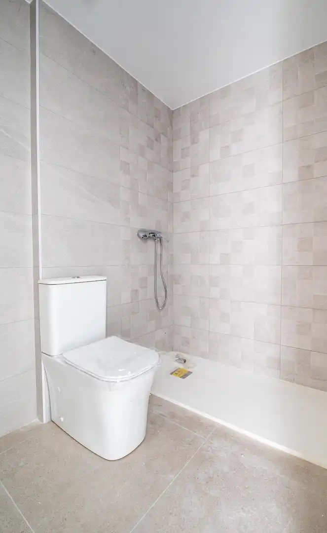 Baño de Piso en venta en Cieza con Calefacción y Trastero