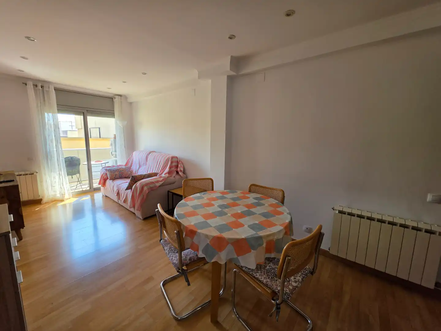 Sala d'estar de Pis en venda en Mont-roig del Camp amb Aire condicionat, Parquet i Traster