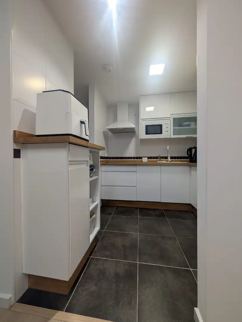 Küche von Wohnung zur Miete in Foz mit Heizung, Abstellraum und Möbliert