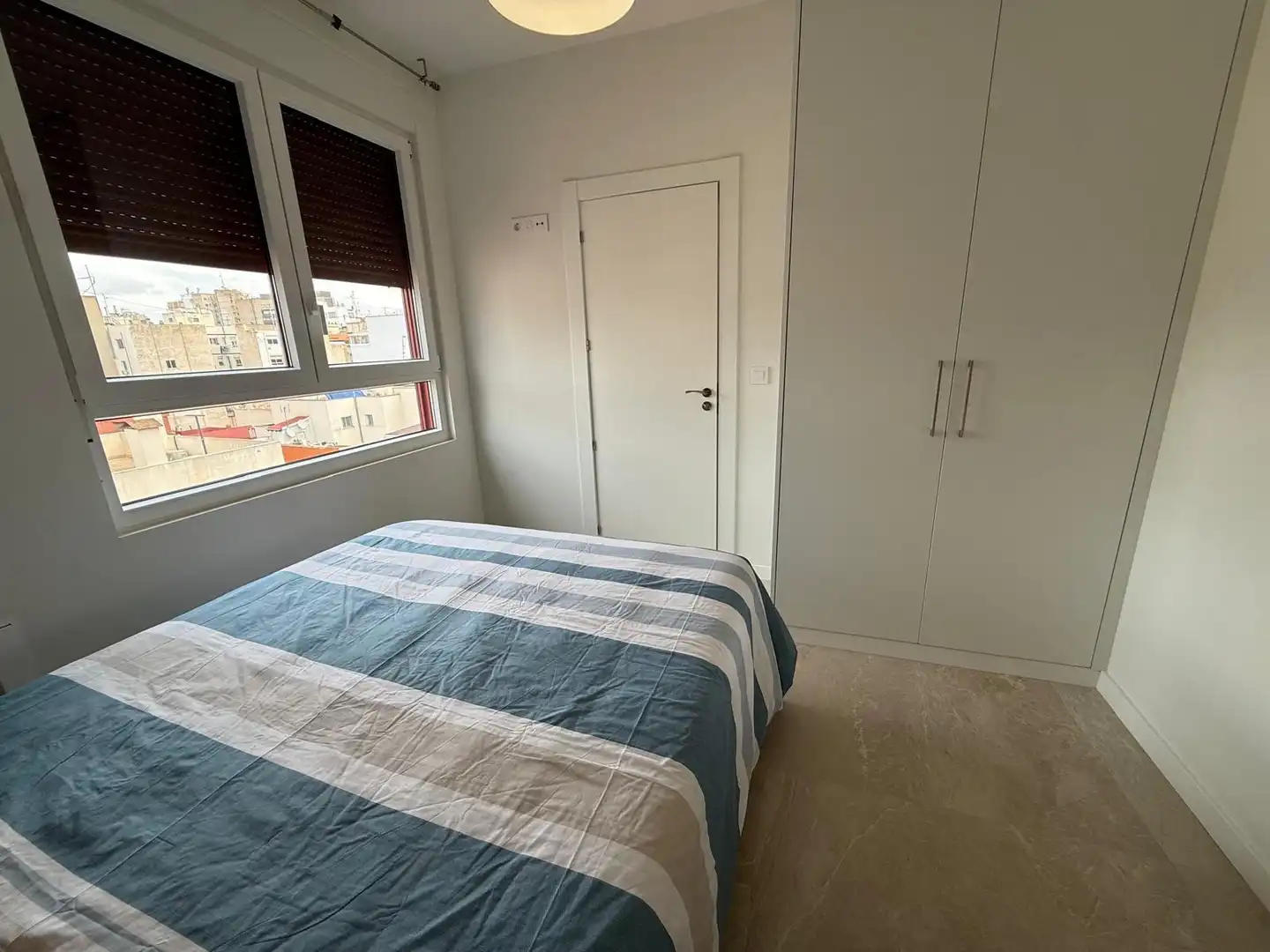 Schlafzimmer von Wohnung zur Miete in Alicante / Alacant mit Klimaanlage und Heizung